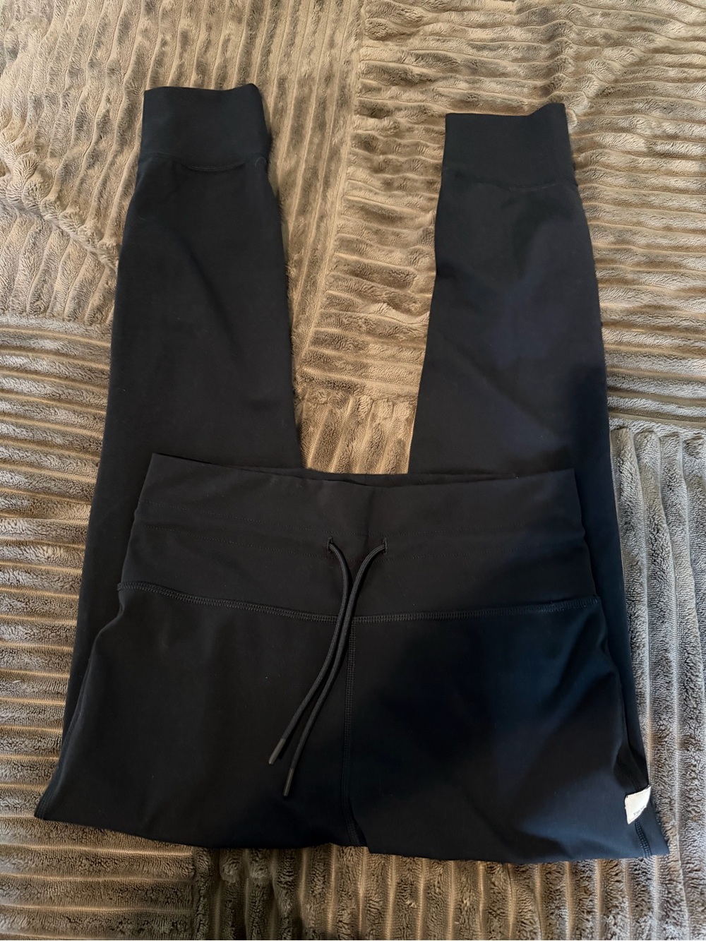 Vuori Black High-Waist Drawstring Leggings - Picture 3 of 5